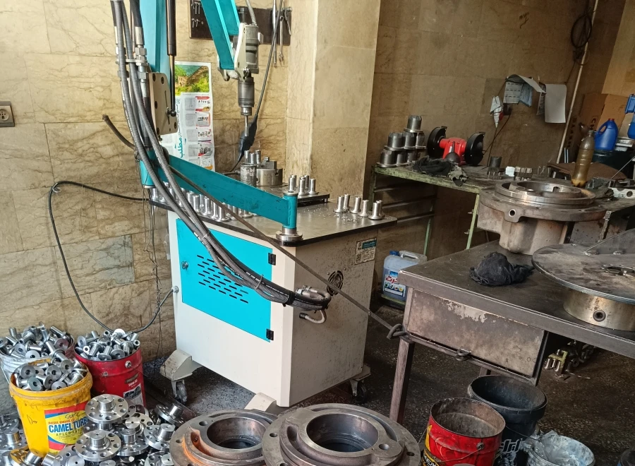 قلاویز کاری و سوراخکاری گل شیرازی