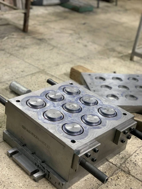 قالبسازی و خدمات cnc میکرون